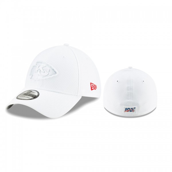 Kansas City Chiefs White 2019 NFL Sideline Platinum 39THIRTY Flex Hat